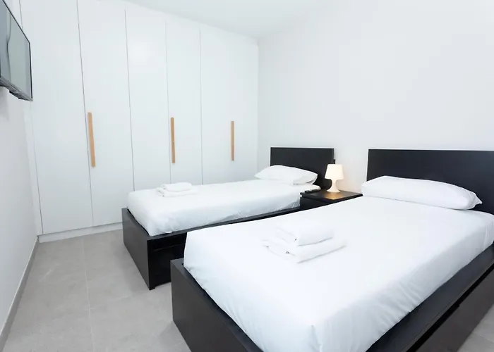 Catalina Downtown By Canariasgetaway *